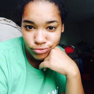 Meet your Posher, Carissa